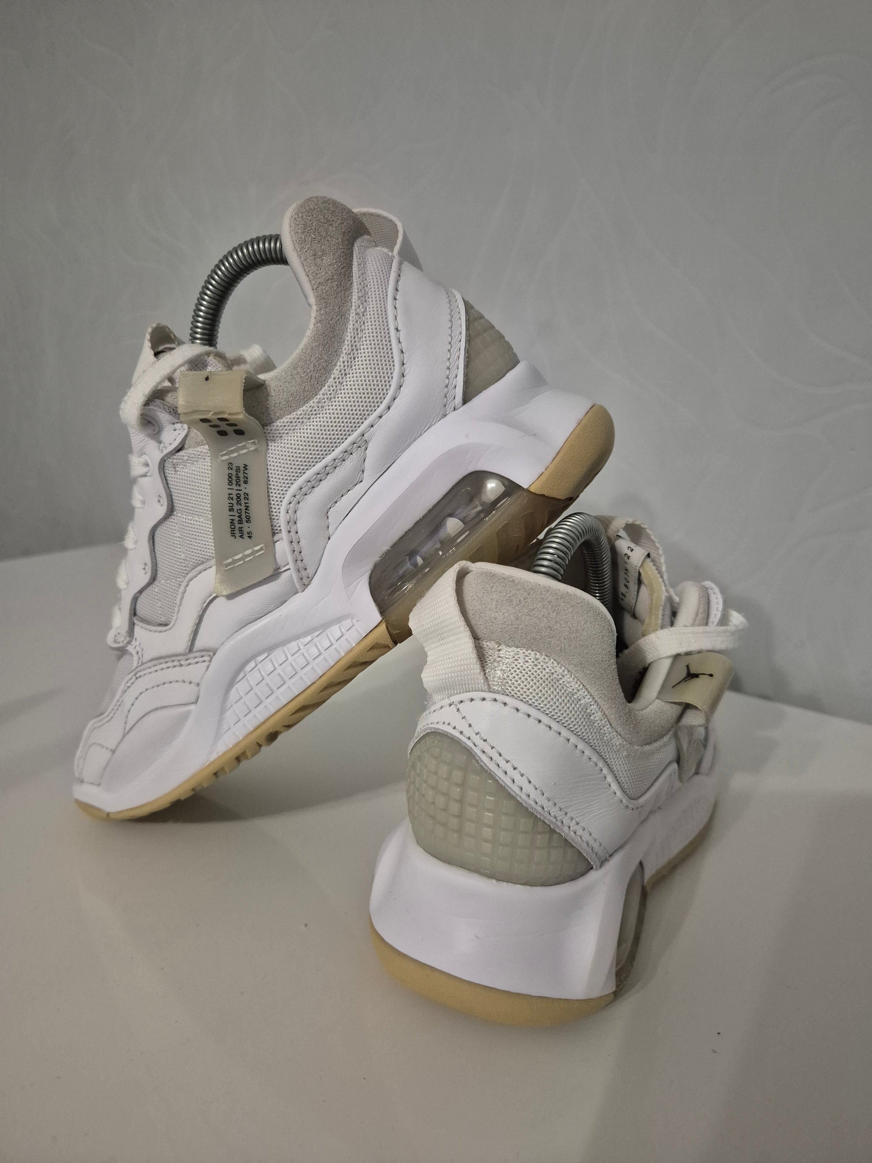 Nike Jodans Größe 37,5