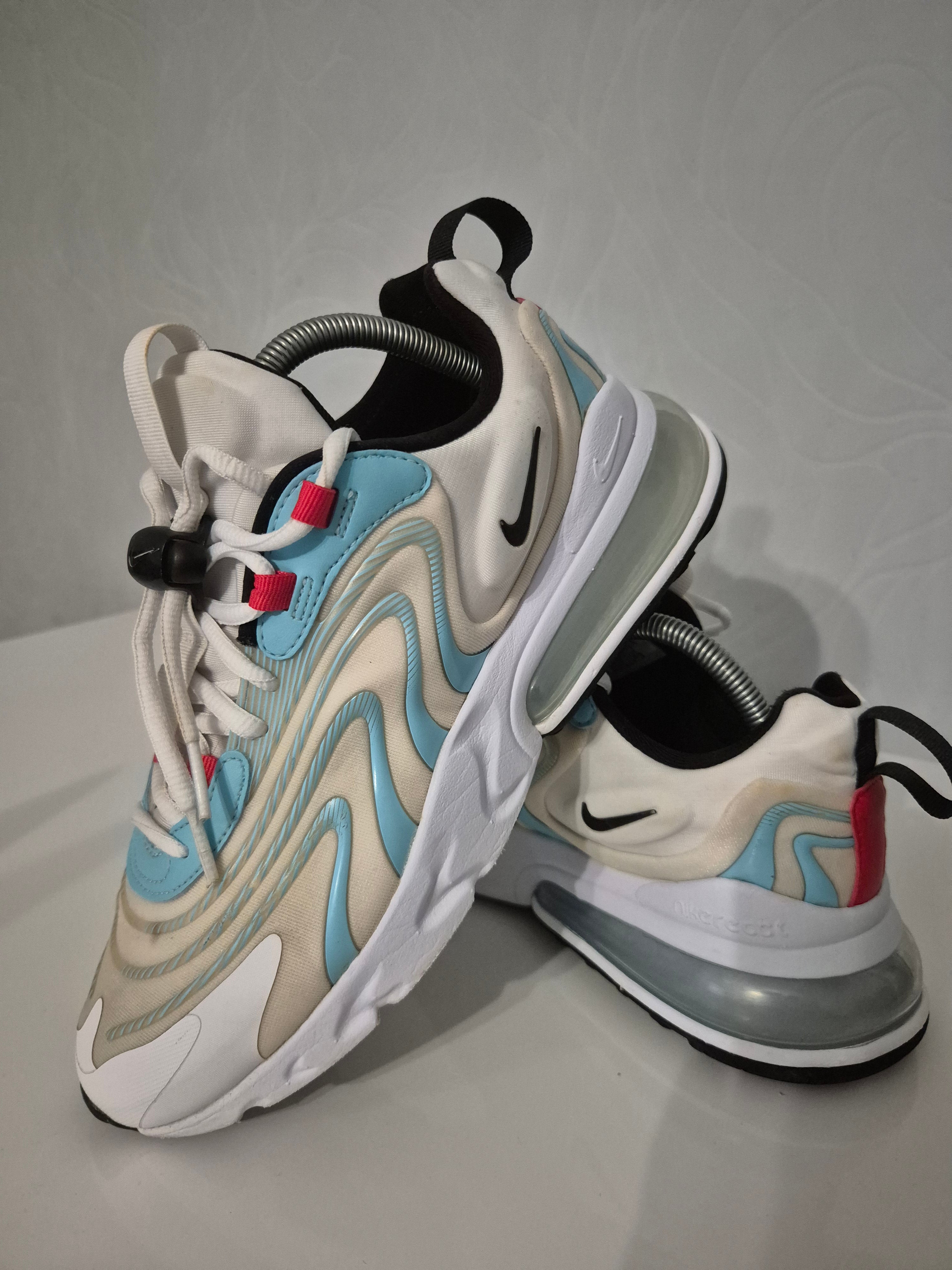 Nike Schuhe Gr. 42