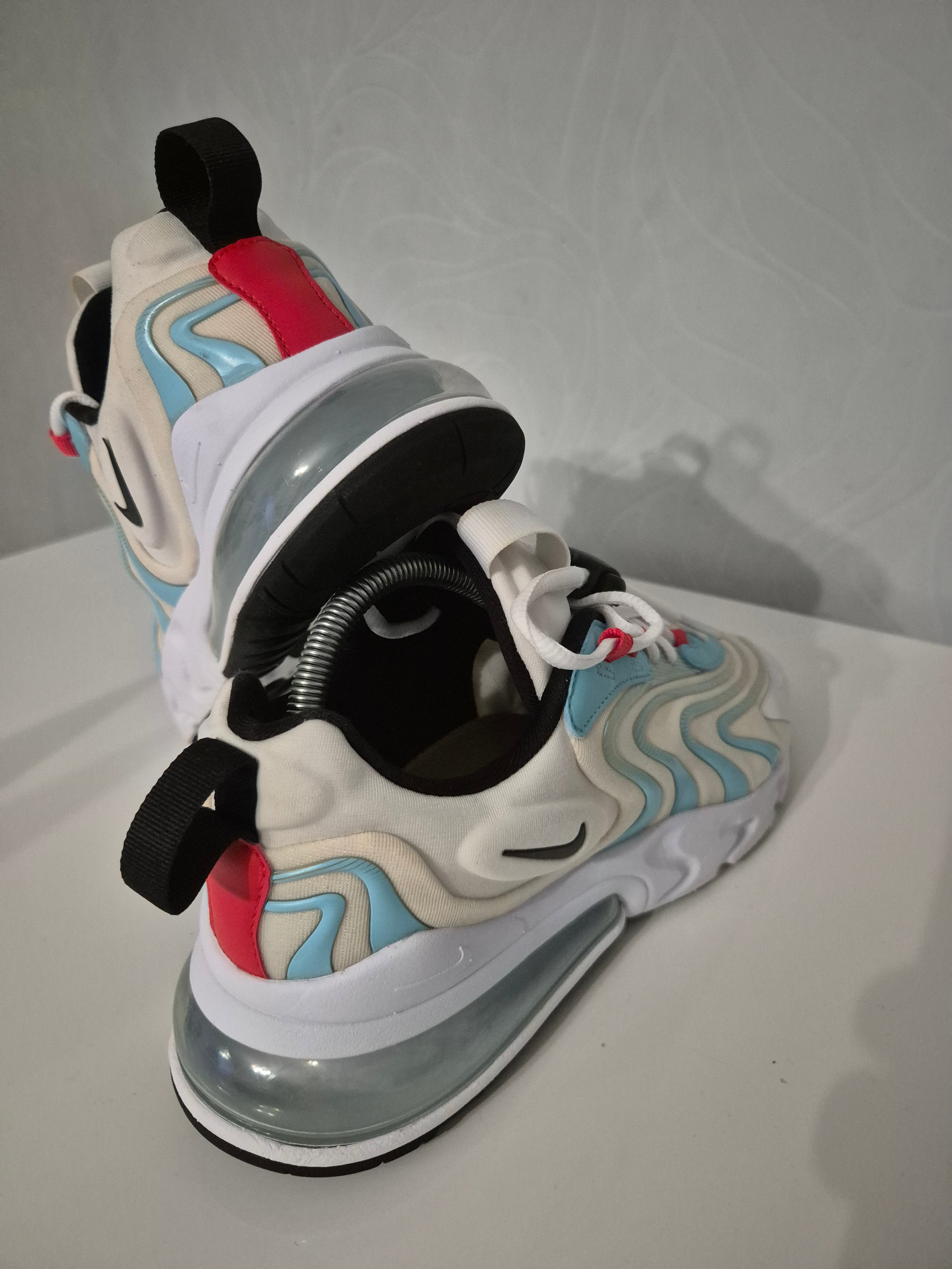Nike Schuhe Gr. 42
