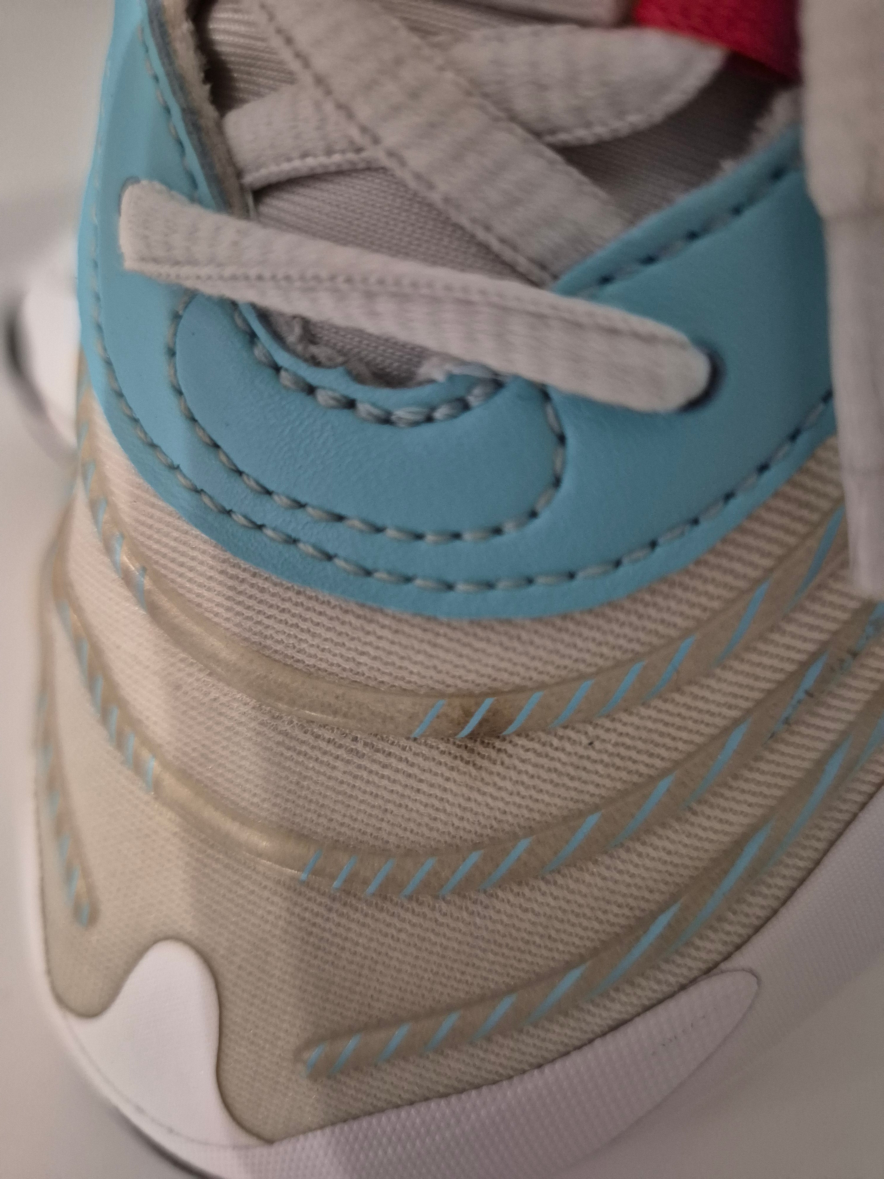 Nike Schuhe Gr. 42