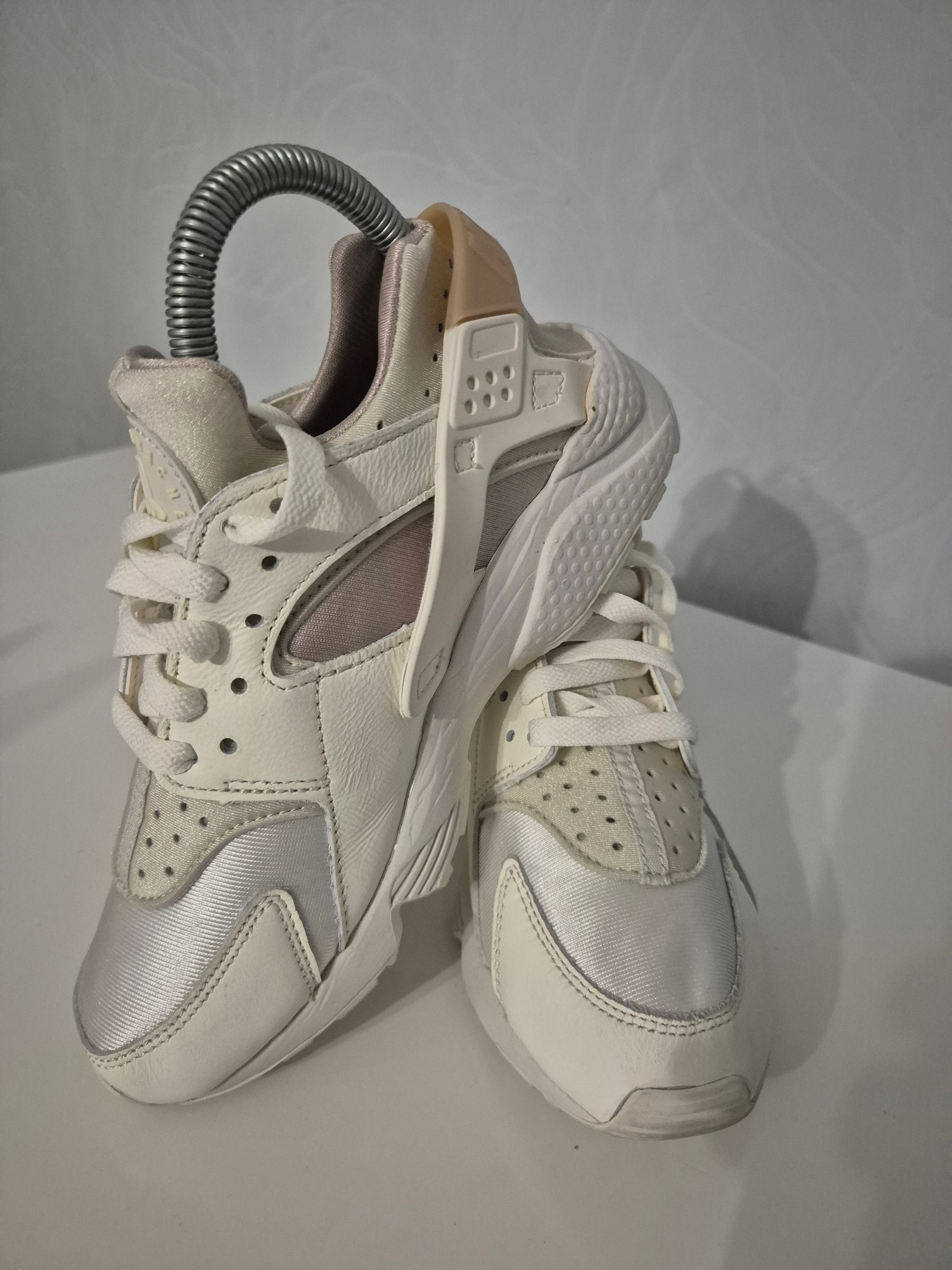 Nike Air Huarache  Gr. 37.5