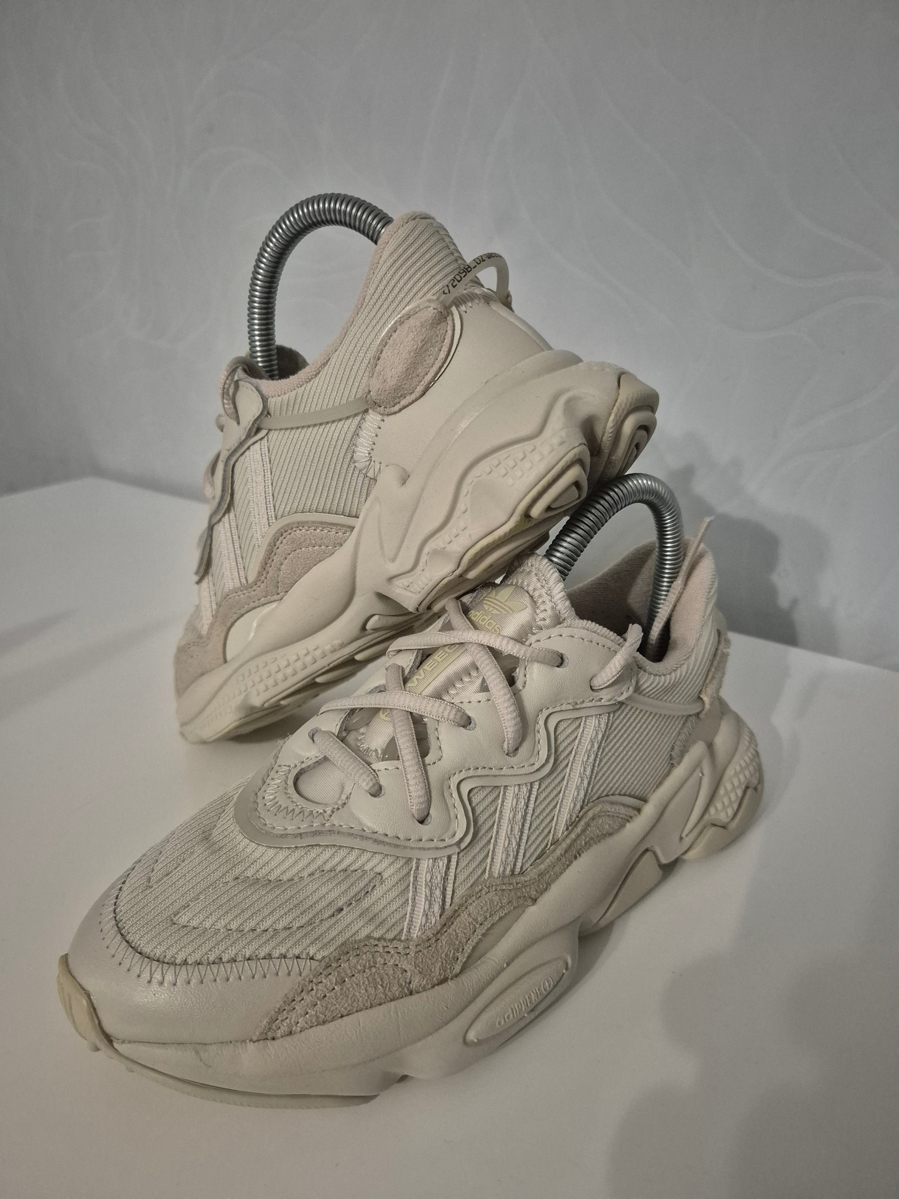 Adidas Schuhe Gr. 35