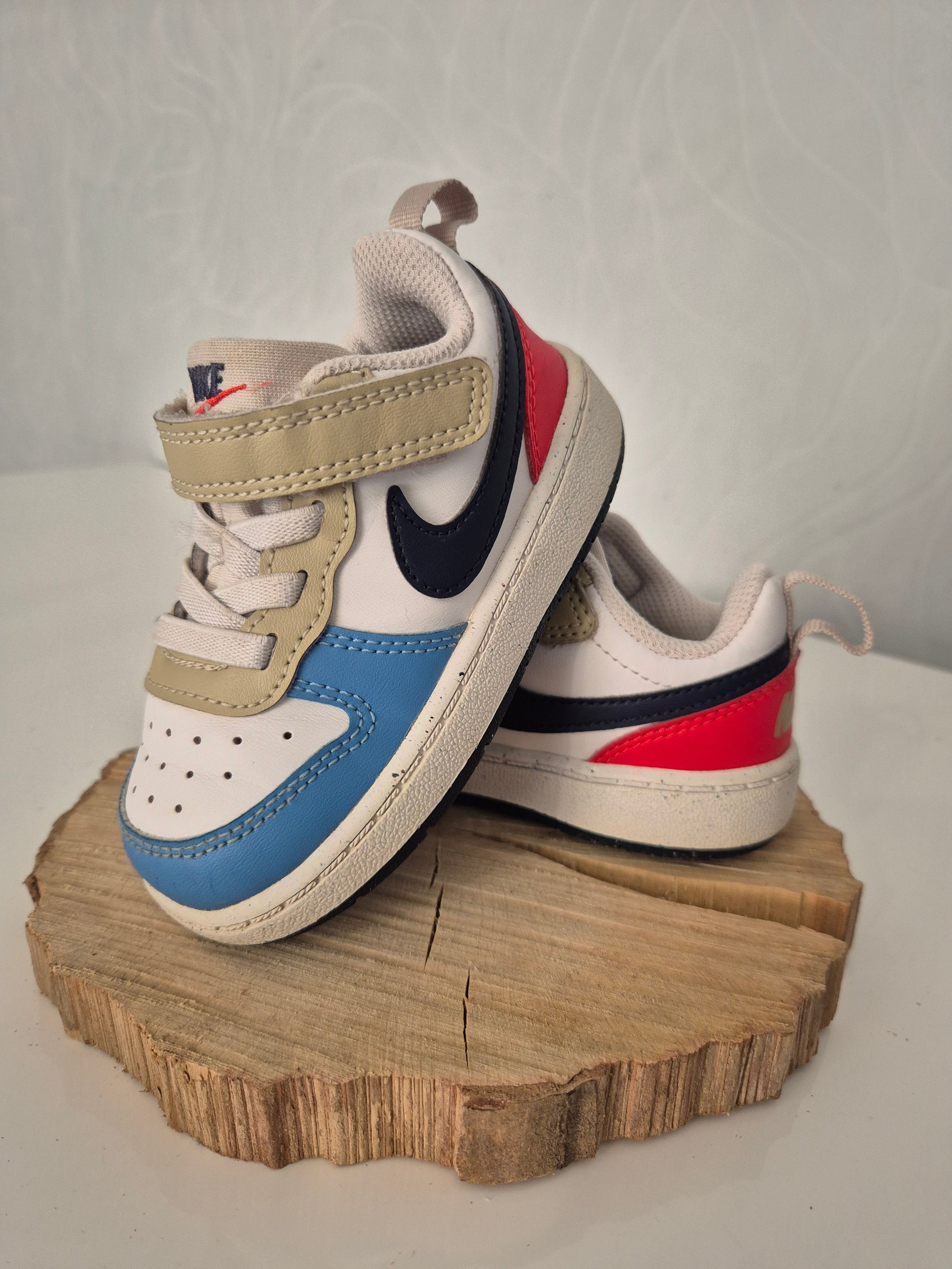 Nike Schuhe gr. 22