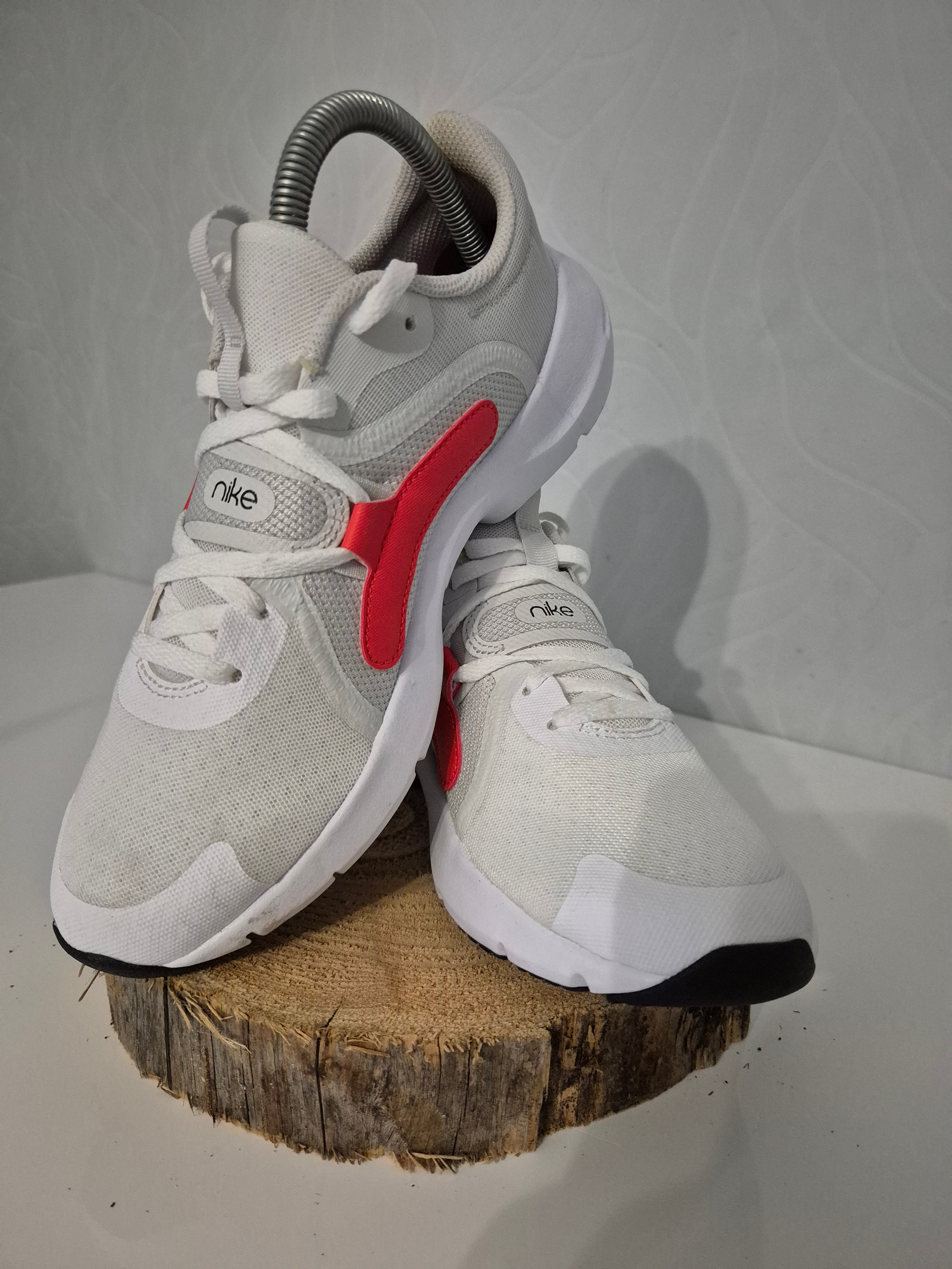 Nike Sportschoenen Gr.38,5