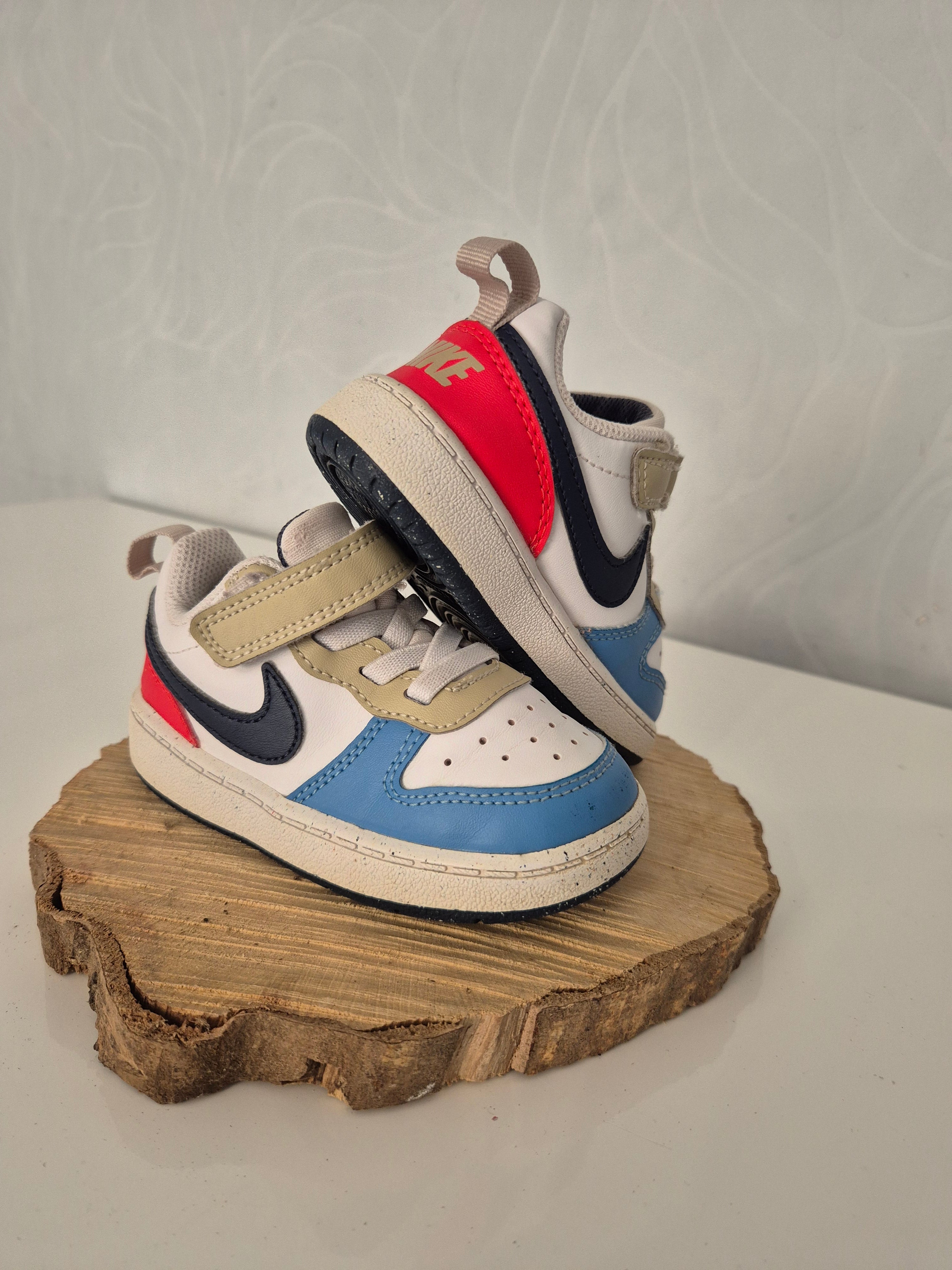 Nike Schuhe gr. 22