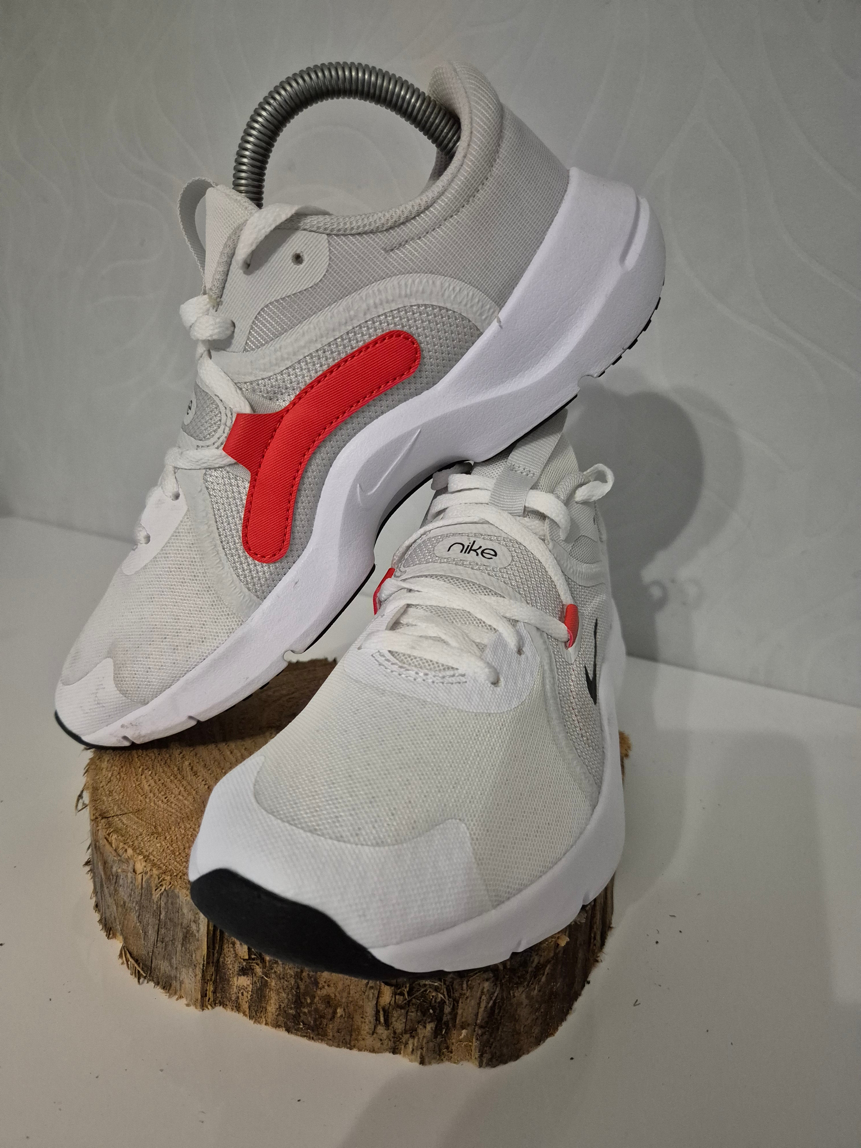 Nike Sportschoenen Gr.38,5